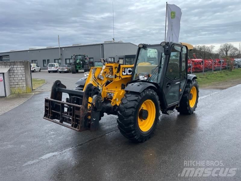 JCB 527-58 Agri テレスコーピックハンドラー