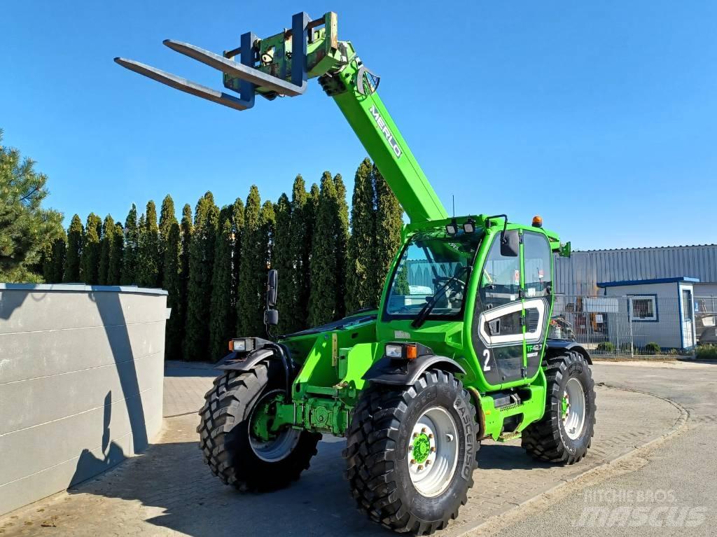 Merlo TF 42.7 テレスコーピックハンドラー