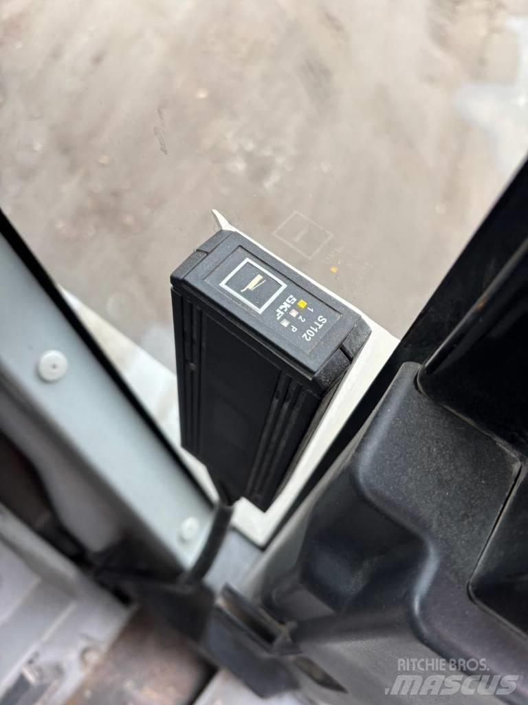 CAT 320EL 大型油圧ショベル12t以上（パワーショベル・ユンボ）