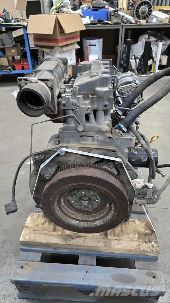 Deutz F2M2011 エンジン