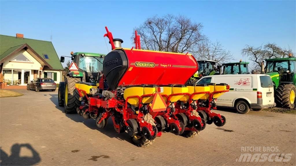 Väderstad Tempo F8 種蒔き機械