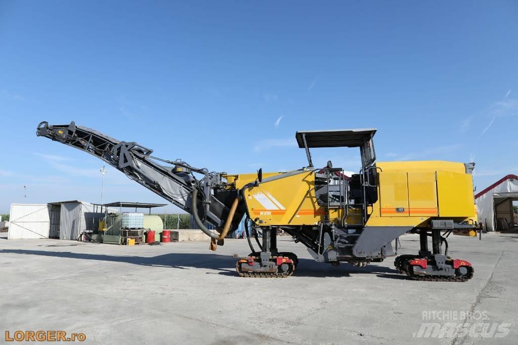 Wirtgen W 210 アスファルトコールドミリングマシーン