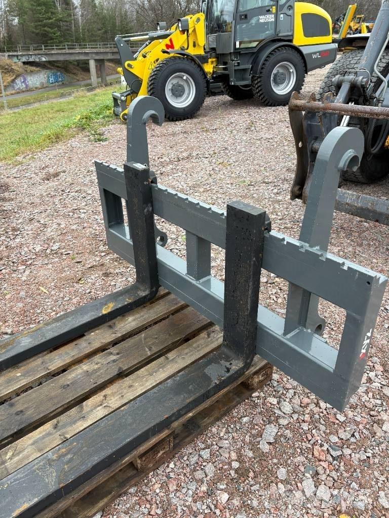 XYZ Gaffelställ BM ホイールローダー・タイヤショベル