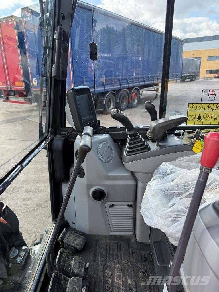 Doosan DX27Z-7 ミニ油圧ショベル 7t以下（ミニユンボ・ミニディガー）