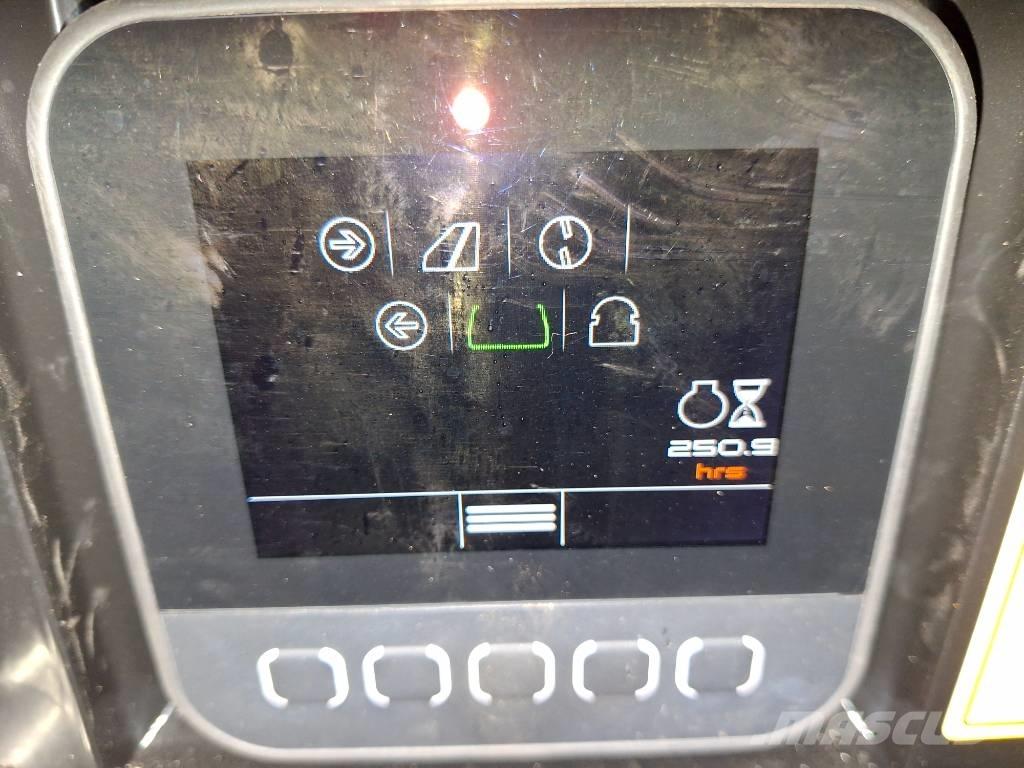 Forst ST6D ウッドチッパー