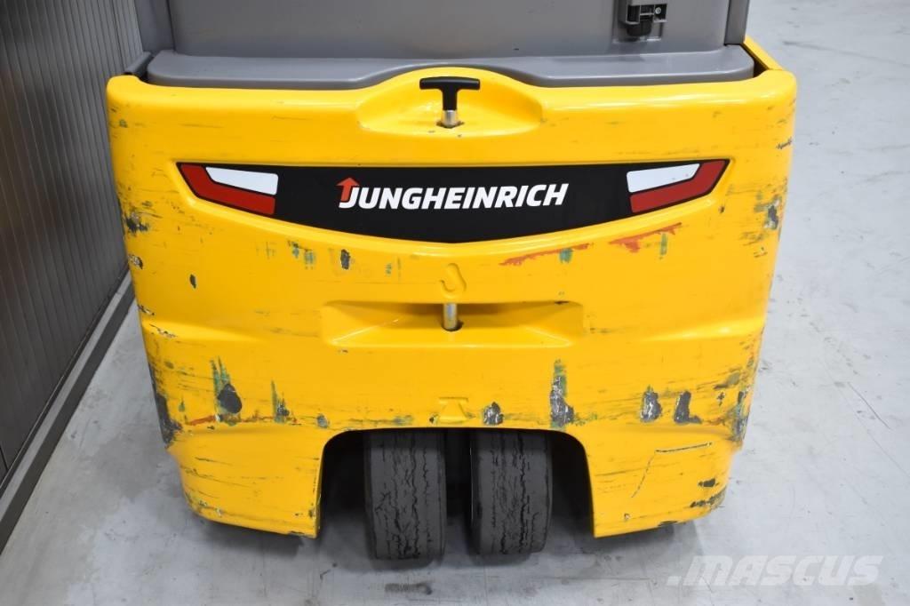 Jungheinrich EFG218 バッテリーフォークリフト