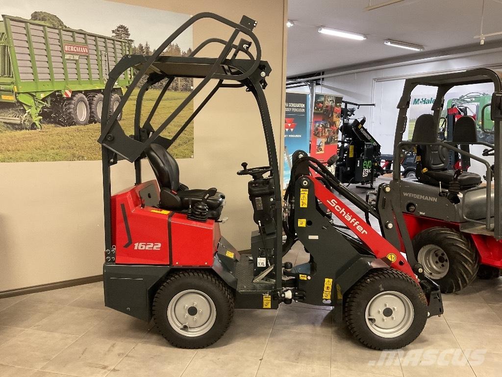 Schäffer 1622 FE 多目的ローダー