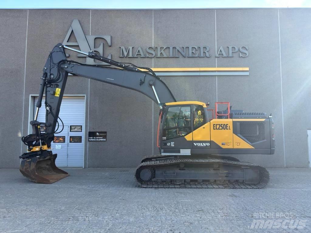 Volvo EC 250 EL 大型油圧ショベル12t以上（パワーショベル・ユンボ）