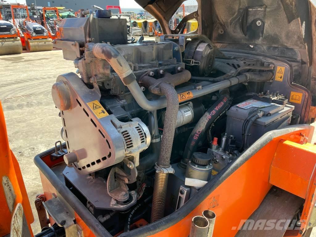 Hamm HD 12 VV タンデムローラ
