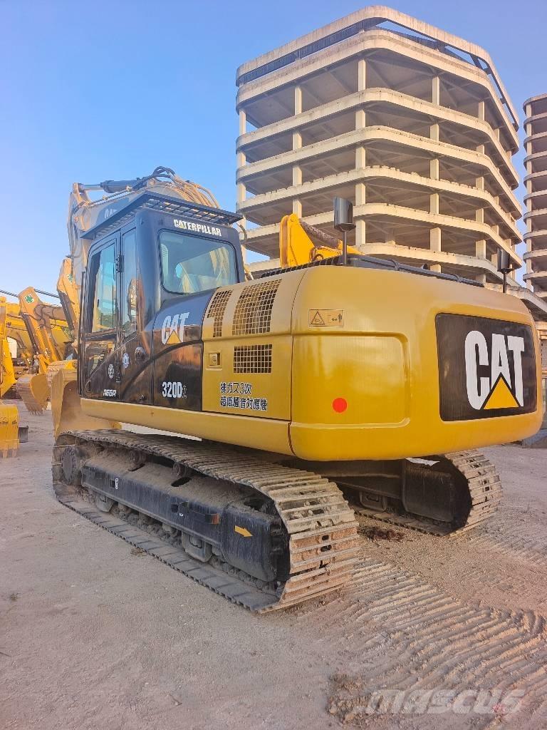 CAT 320D 大型油圧ショベル12t以上（パワーショベル・ユンボ）
