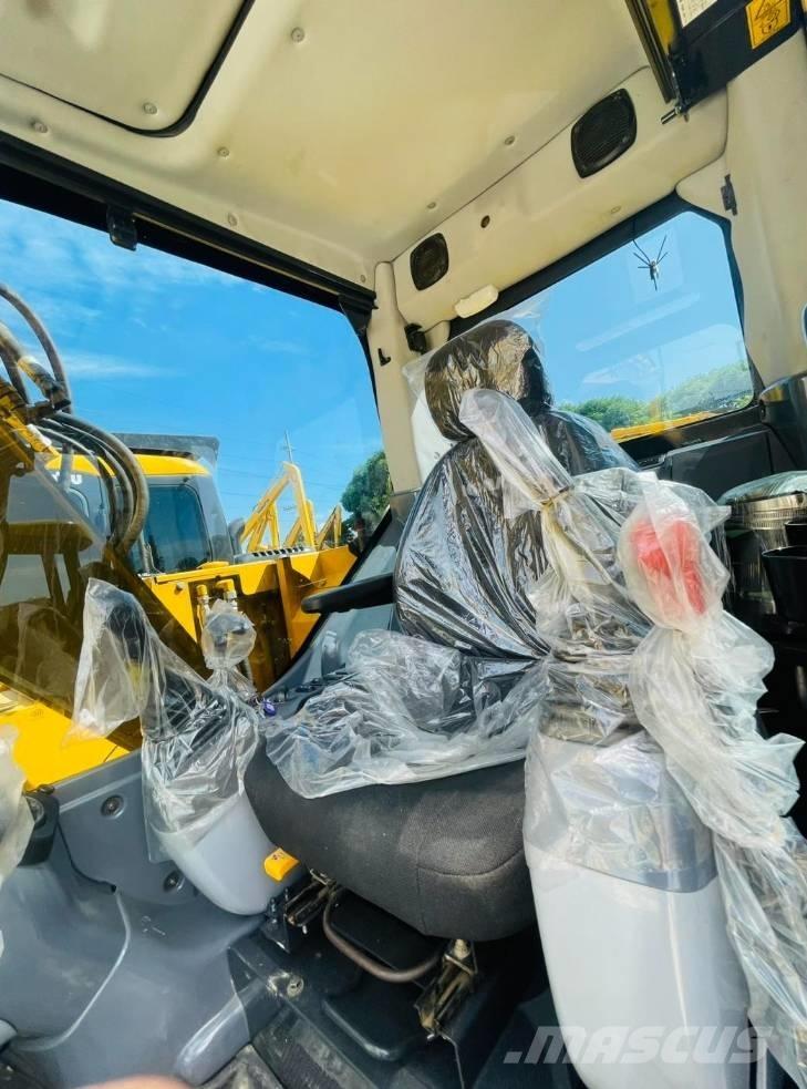 Komatsu PC 138 US 大型油圧ショベル12t以上（パワーショベル・ユンボ）