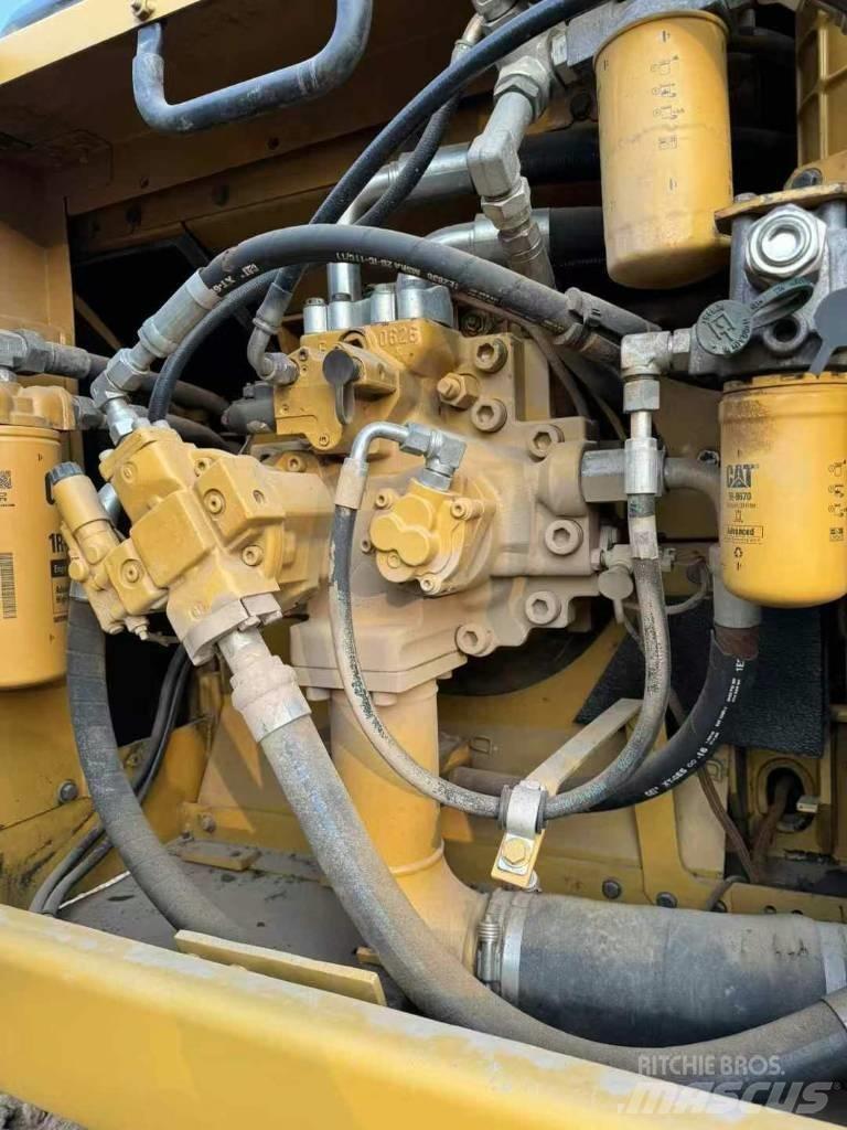CAT 336 D 大型油圧ショベル12t以上（パワーショベル・ユンボ）
