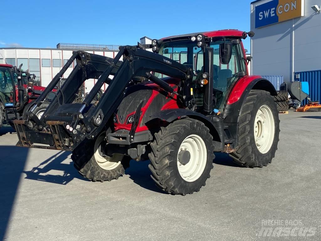 Valtra N124 HITECH 5 トラクター