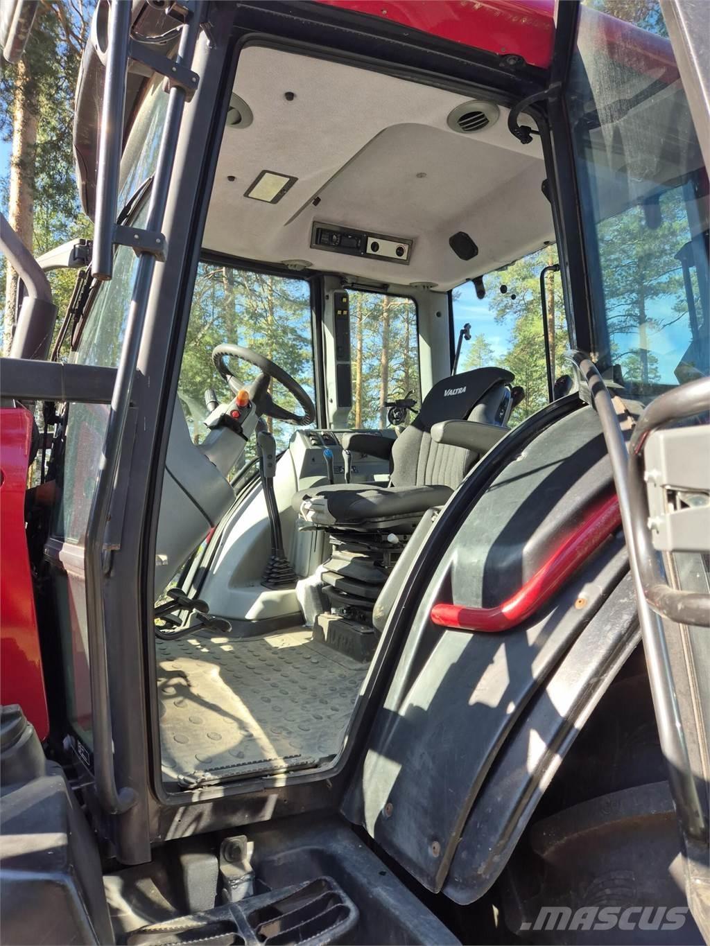 Valtra N91 トラクター