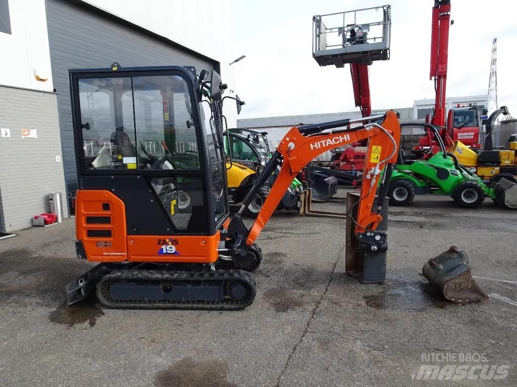 Hitachi ZX19-6CR ミニ油圧ショベル 7t以下（ミニユンボ・ミニディガー）