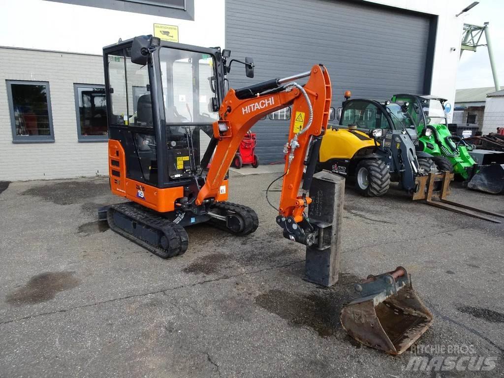Hitachi ZX19-6CR ミニ油圧ショベル 7t以下（ミニユンボ・ミニディガー）