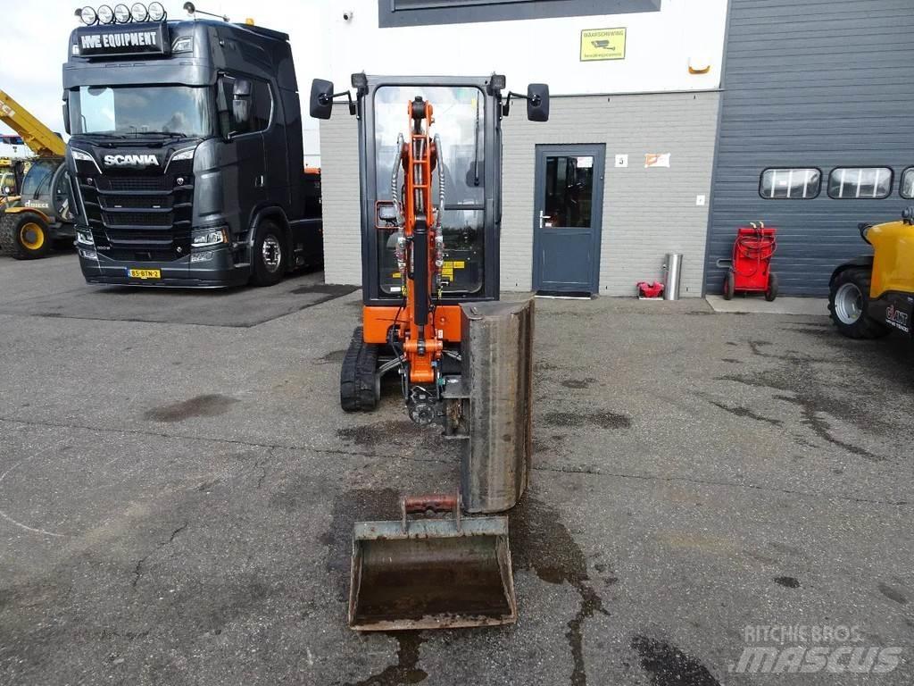 Hitachi ZX19-6CR ミニ油圧ショベル 7t以下（ミニユンボ・ミニディガー）