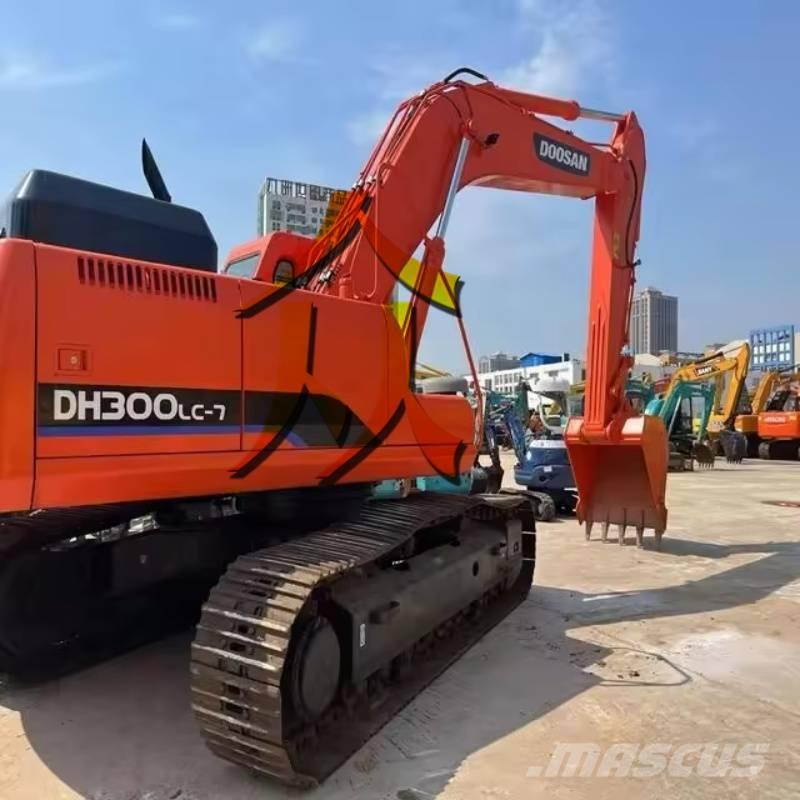 Doosan DH 300 LC-7 大型油圧ショベル12t以上（パワーショベル・ユンボ）