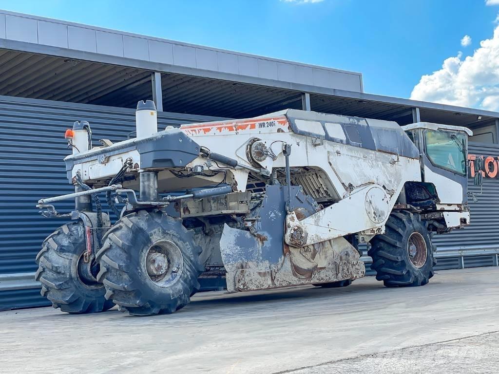 Wirtgen WR 240I アスファルトリサイクルマシン