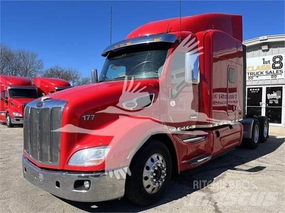 Peterbilt 579 中古トラクターヘッド | トレーラーヘッド