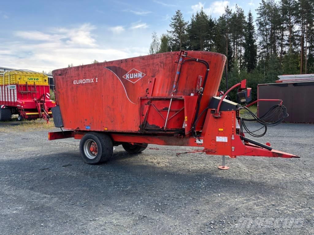 Kuhn EuroMix I ミキサーフィーダー