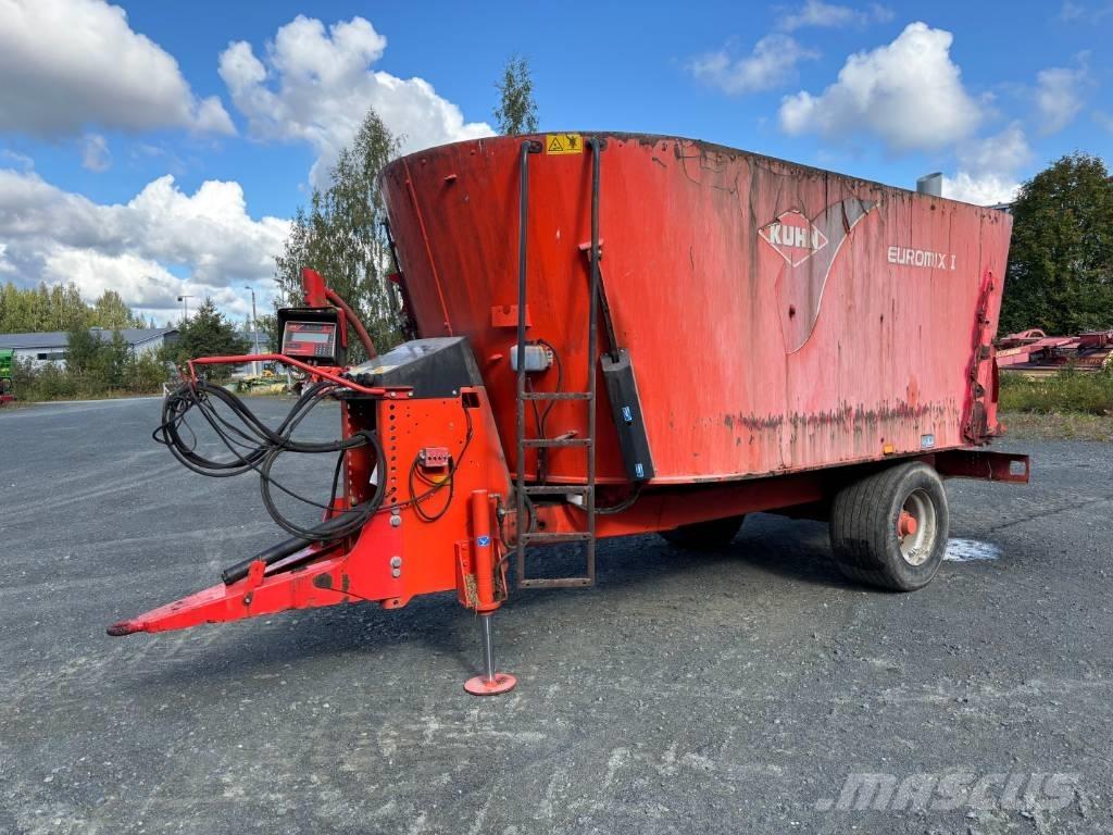 Kuhn EuroMix I ミキサーフィーダー