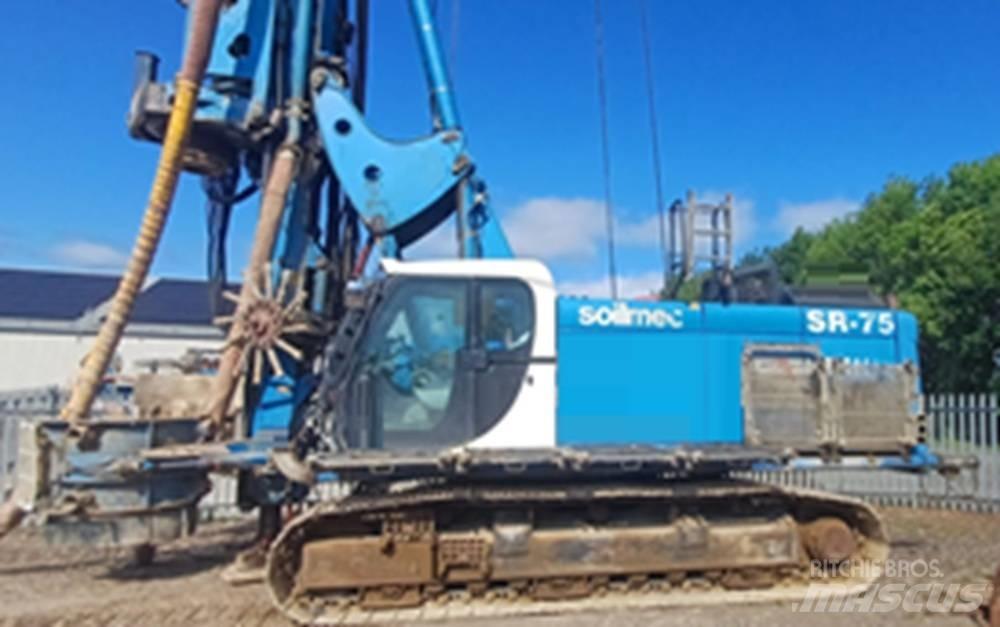 Soilmec SR75 杭打ち機