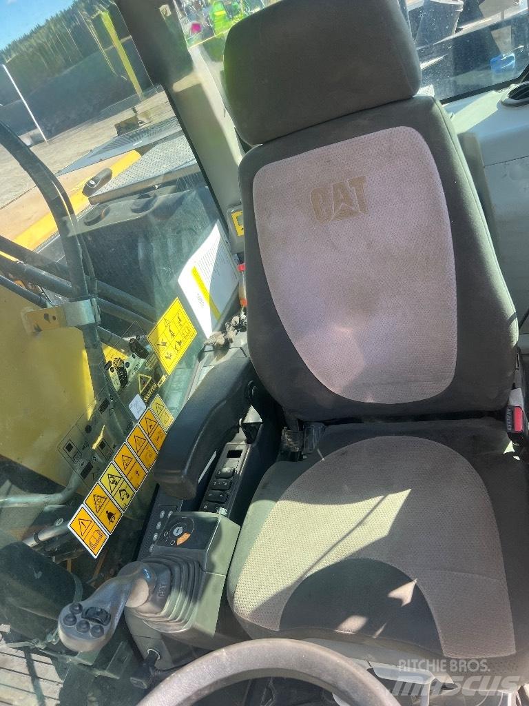 CAT M314F ホイール式油圧ショベル（パワーショベル・ユンボ・バックホー）