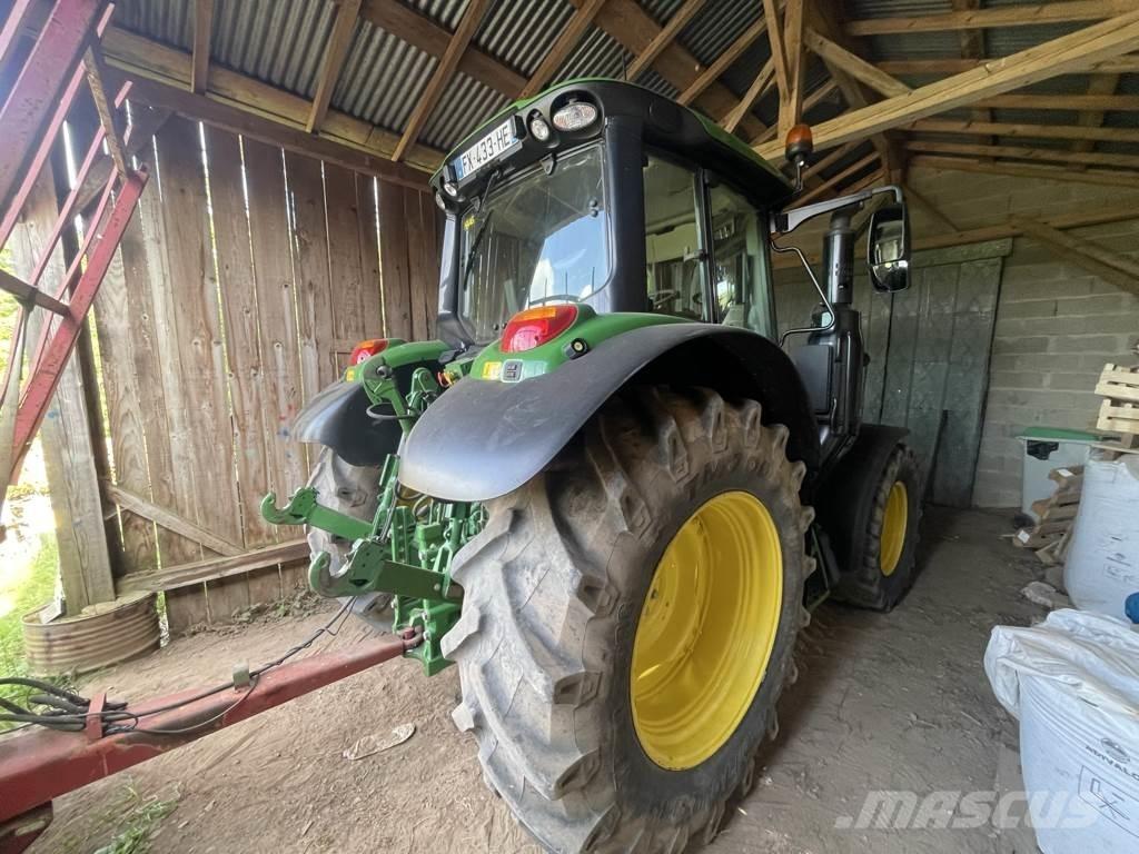 John Deere 6110M トラクター