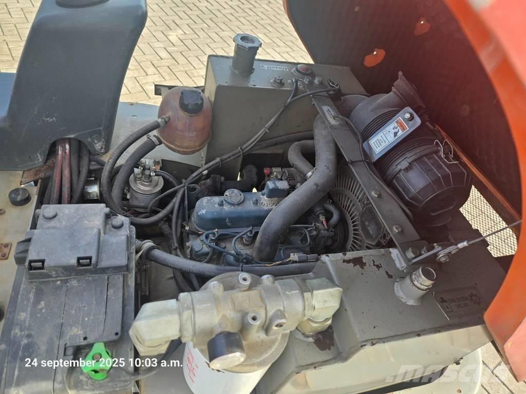 Ausa D 120 AH G サイト　ダンプ