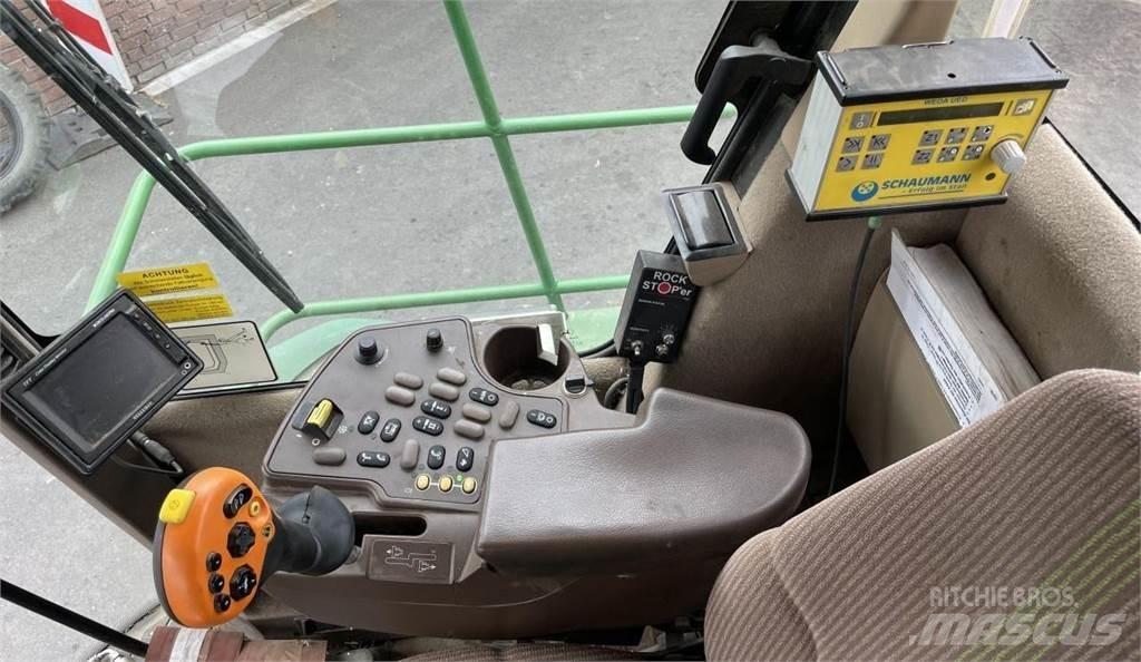John Deere 7500 自走式フォレージハーベスター
