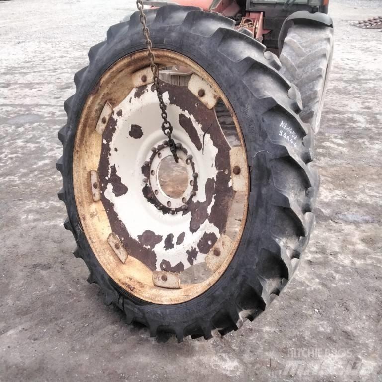 Taurus 9.5R44 タイヤ、ホイル、リム