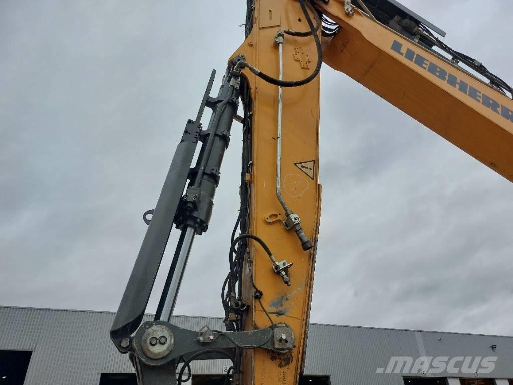 Liebherr R 936 LC 大型油圧ショベル12t以上（パワーショベル・ユンボ）