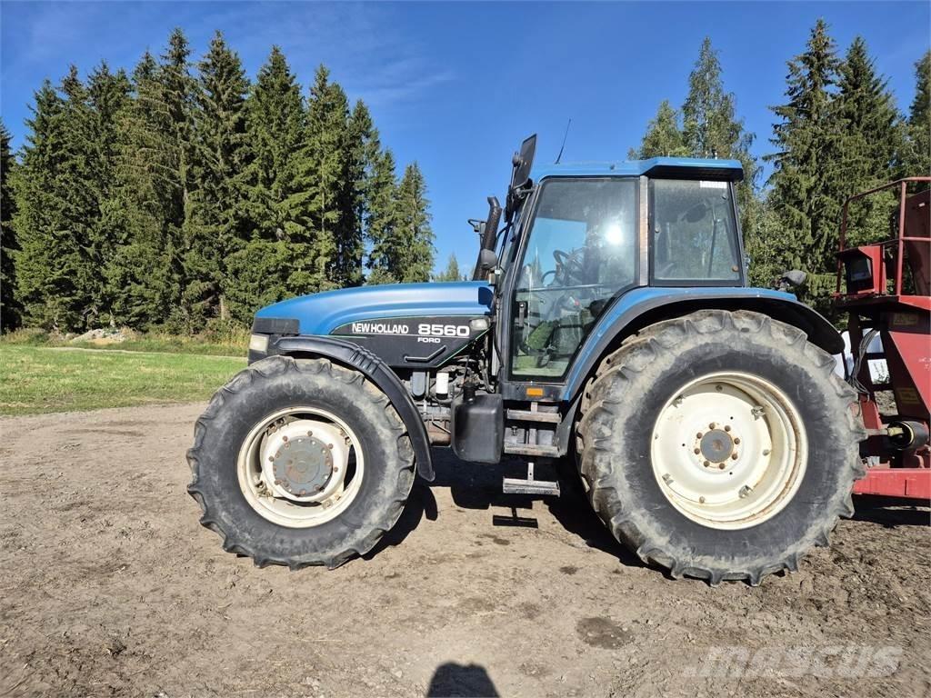 New Holland 8560RC トラクター