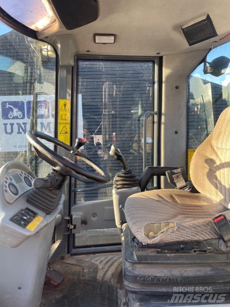 Terex TL 120 ホイールローダー・タイヤショベル