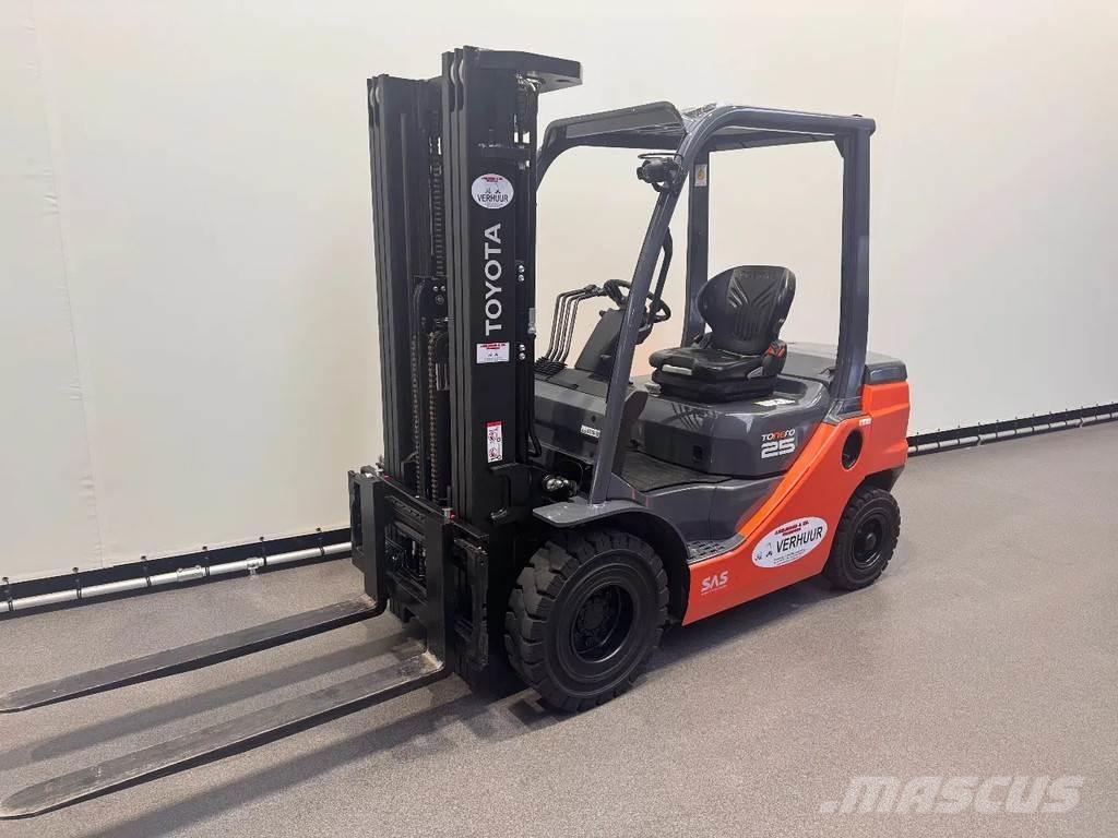 Toyota 52-8 FDF 25 ディーゼル・軽油