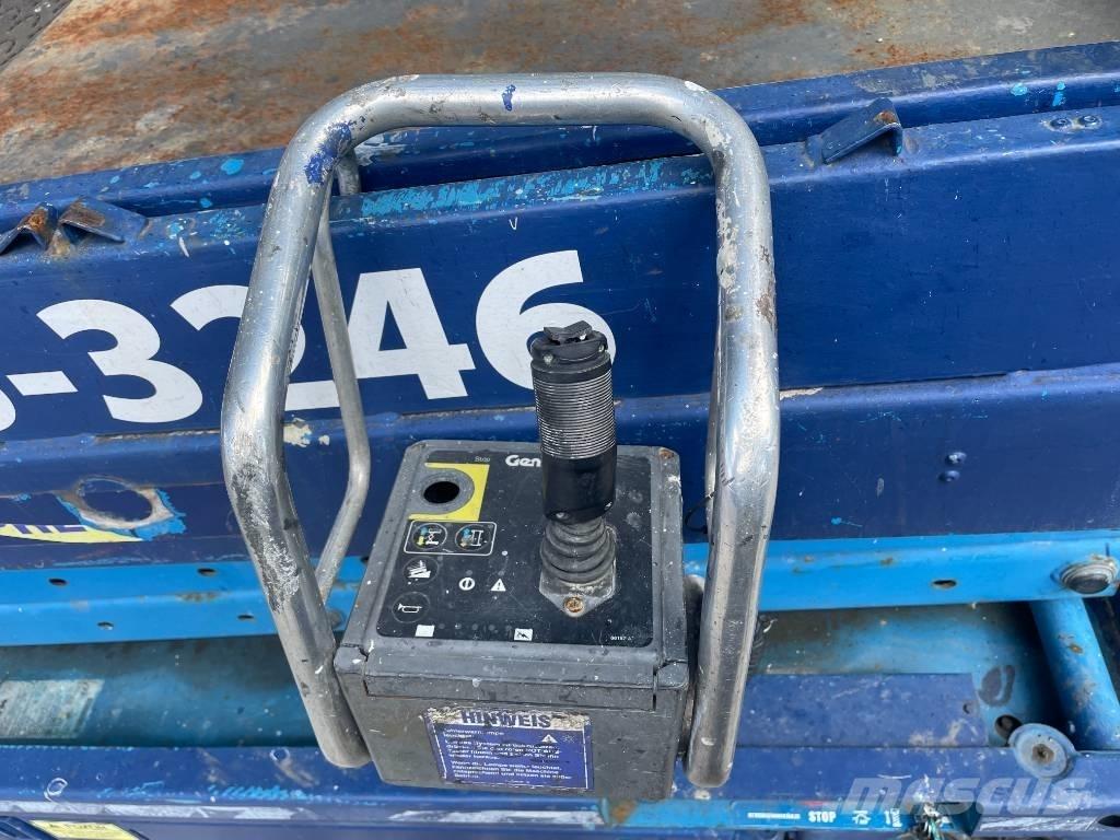 Genie GS 3246 シザースリフト