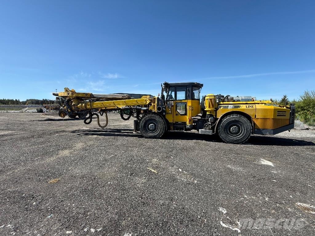 Epiroc BOOMER E2C 地下ケーブルボルター