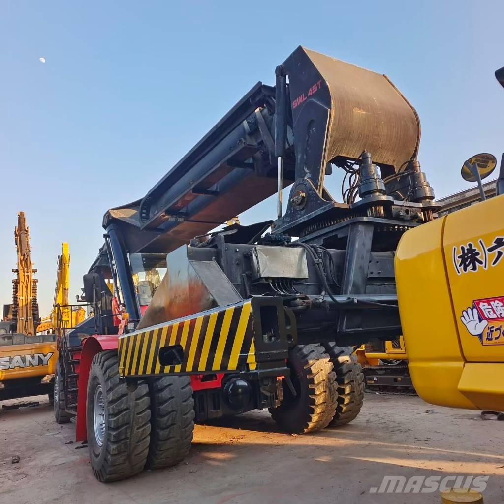 Sany SRSC 45 C30 リーチスタッカー