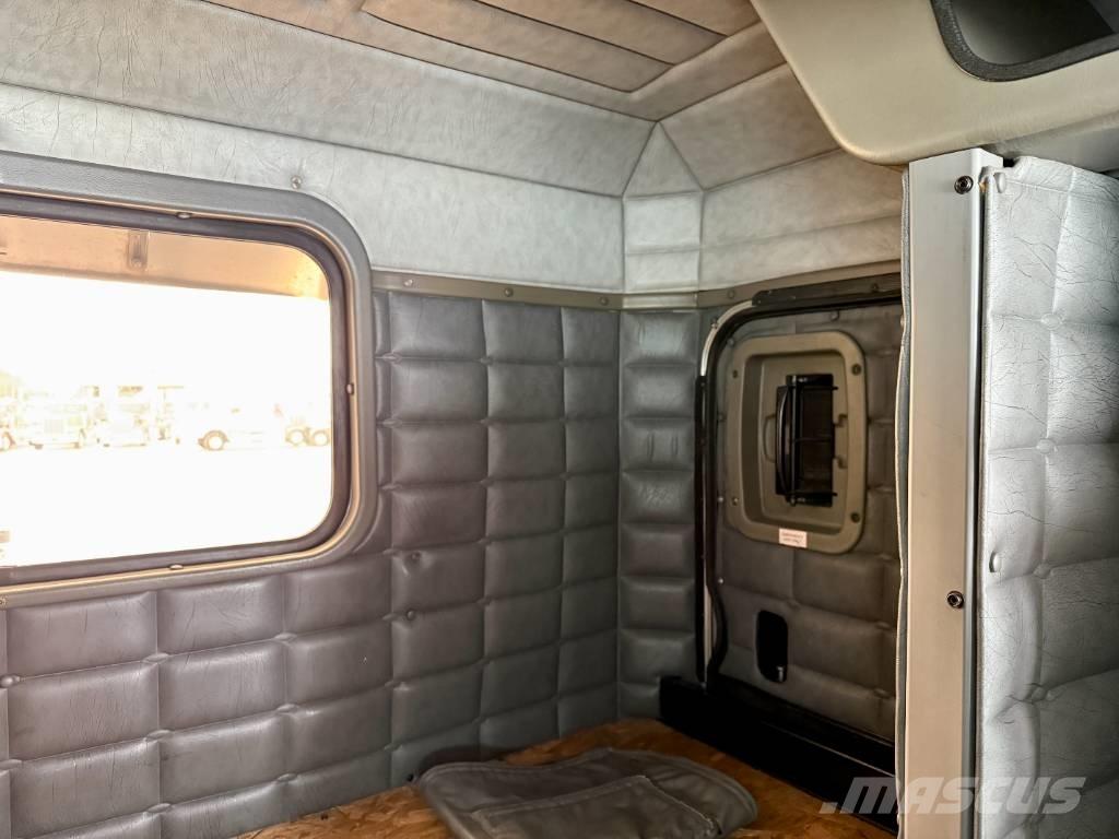 Peterbilt 379 中古トラクターヘッド | トレーラーヘッド