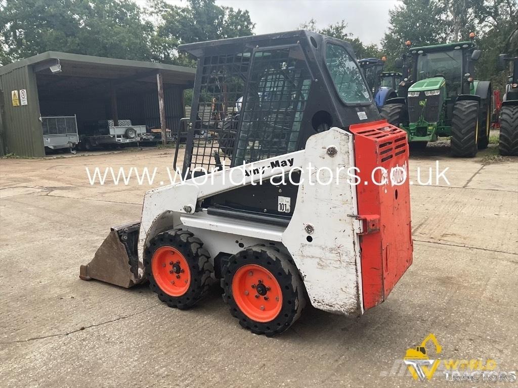Bobcat S 70 スキッドステアローダー