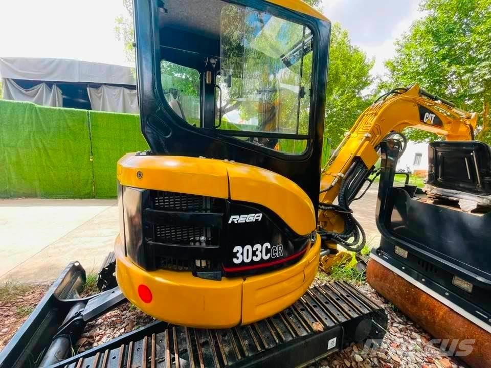 CAT 303C CR ミニ油圧ショベル 7t以下（ミニユンボ・ミニディガー）