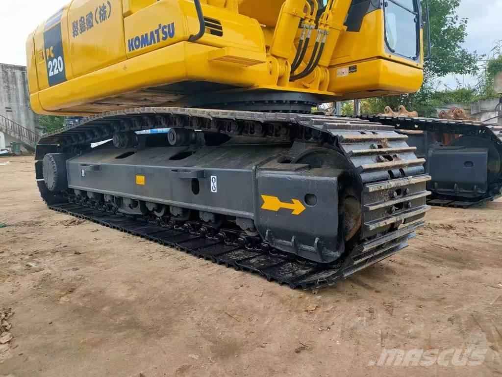Komatsu PC 220 大型油圧ショベル12t以上（パワーショベル・ユンボ）