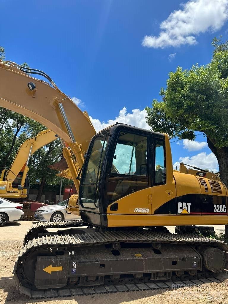 CAT CAT320C 中型油圧ショベル 7ｔ-12ｔ（ユンボ・パワーショベル・バックホー）