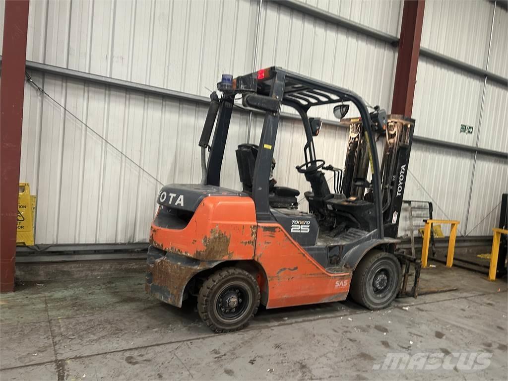 Toyota 02-8FDF25 ディーゼル・軽油