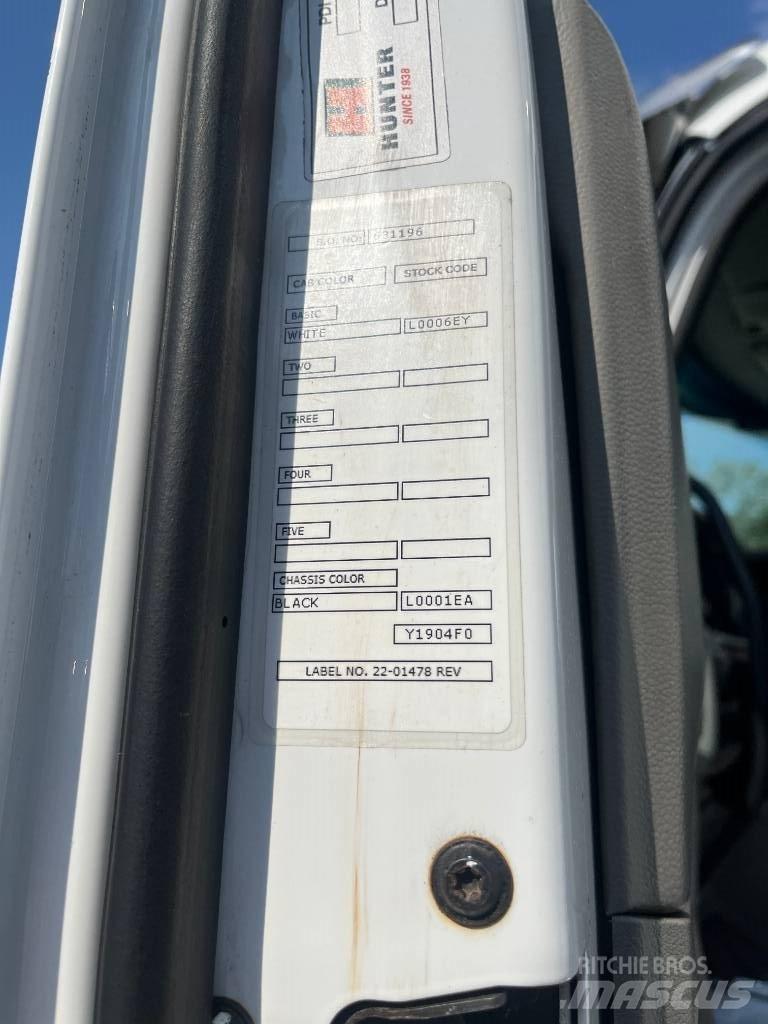 Peterbilt 579 中古トラクターヘッド | トレーラーヘッド