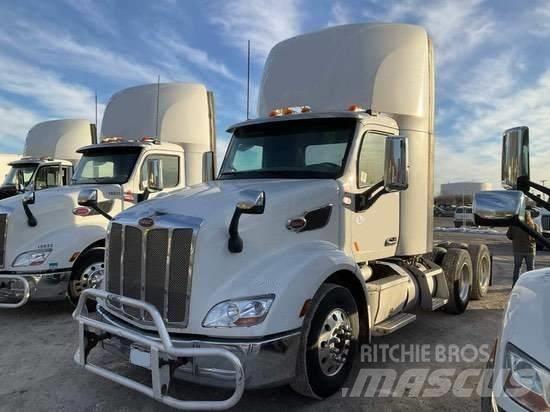 Peterbilt 579 中古トラクターヘッド | トレーラーヘッド
