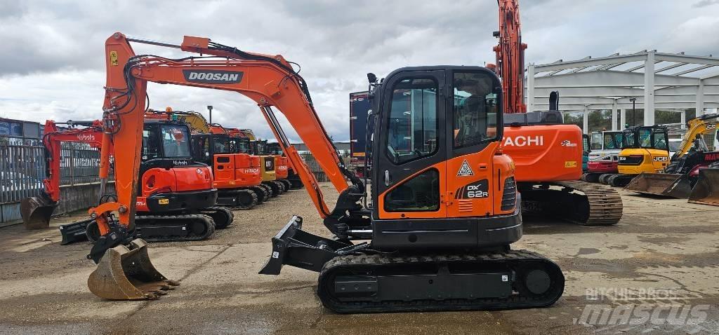 Doosan DX 62 R-3 ミニ油圧ショベル 7t以下（ミニユンボ・ミニディガー）