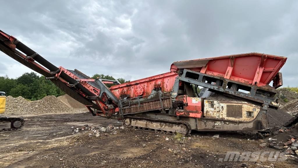 Sandvik QE 341 自走式スクリーン