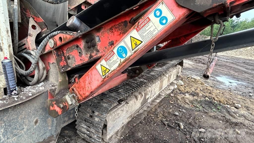 Sandvik QE 341 自走式スクリーン